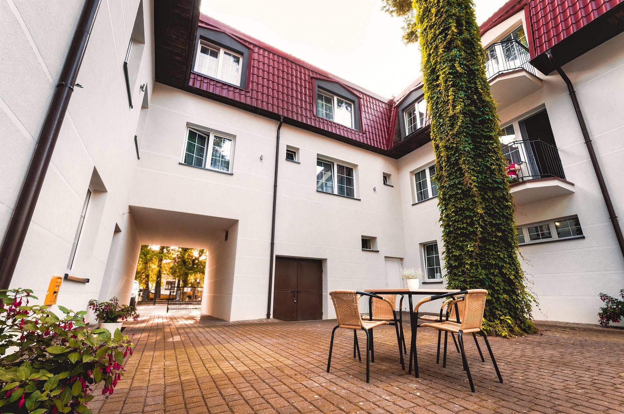 Hotel New Corner Niechorze Exterior foto
